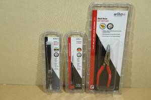 lot 217 image: Wiha Bent Nose Pliers, Screwdiver Set and Screwdriver