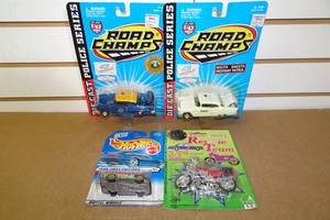lot 236 image: 2 Die Cast Police Cars with Hot Wheels Car and Motorcycle