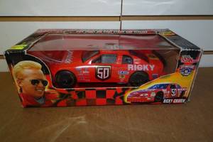 lot 242 image: Racing Champions 124 Scale Die Cast Car - #50 Ricky Craven