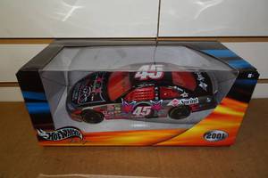 lot 248 image: Hot Wheels Racing 124 Scale Die Cast Car - #45 Kyle Petty
