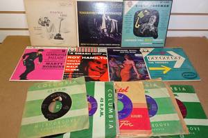 lot 255 image: Assorted 45 Vinyl Records