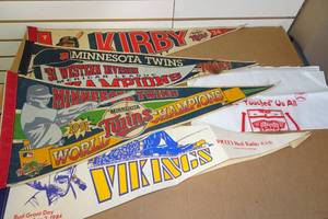 lot 271 image: Minnesota Twins & Vikings Pennants, Hanky from Kirby Ceremony