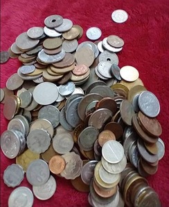 Huge 2.5 Pound Bag of Foreign Coins