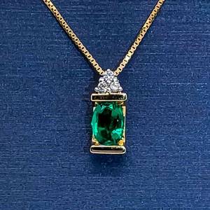 Oval Natural Emerald (HIGH GRADE) &amp Diamond Cluster Rectangular Pendant in 14k Yellow Gold $1,950 Retail VIDEO