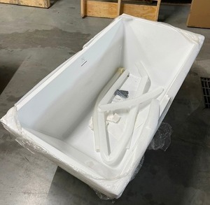 lot 97 image: Freestanding 53.9 in. Fiberglass FlatBottom Non-Whirlpool Bathtub in Glossy White - see photos