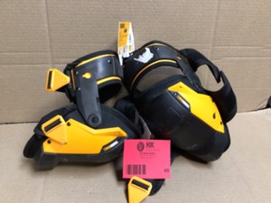 GelFit Black Thigh Support Stabilization Knee Pads with integrated thigh support by TOUGHBUILT Customer Returns See Pictures