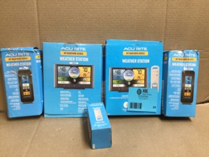 lot 43 image: Lot of Assorted Weather Stations Customer Returns See Pictures