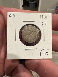 lot 7 image: 1916 Silver 6 Pence Coin