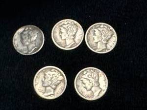 lot 33 image: Lot of 5 Silver Mercury Dimes