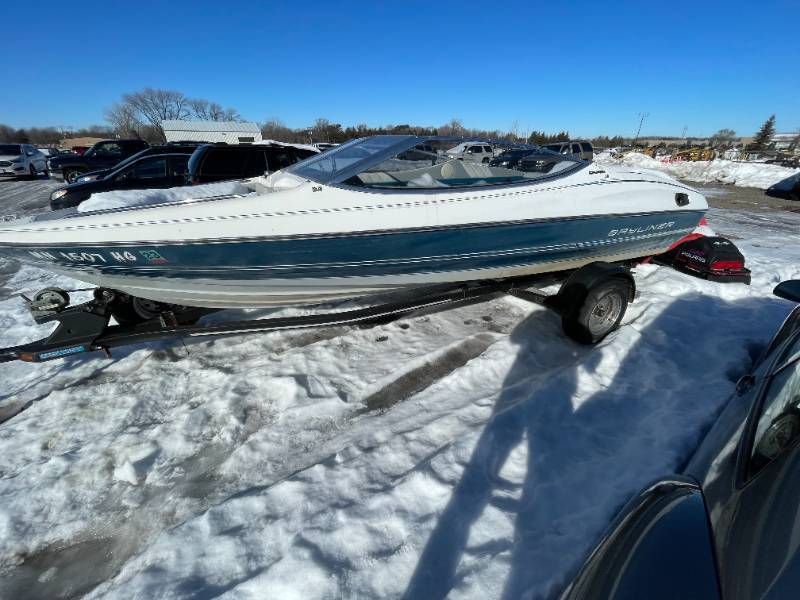 1991 Bayliner 2050 Capri Boat