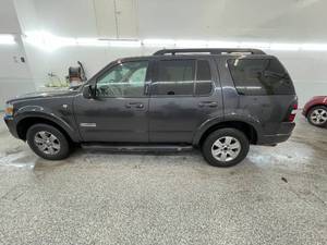 2007 Ford Explorer XLT - 4X4