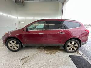 2011 Chevrolet Traverse LT - 2 OWNERS - AWD