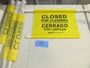 lot 15 image: 4 Pcs Closed For Cleaning Signs