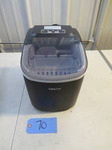 lot 70 image: Silonn Countertop Ice Maker, 9 Cubes Ready in 6 Mins, 26lbs in 24Hrs, Self-Cleaning Ice Machine with Ice Scoop and Basket, 2 Sizes of Bullet Ice for Home Kitchen Office Bar Party