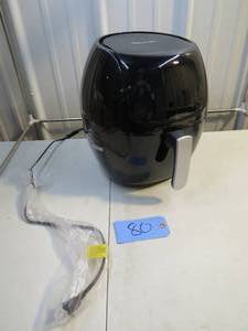 lot 80 image: Power XL Air Fryer 8Qt - cord stemFoot Damaged