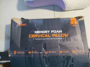 lot 89 image: Memory Foam Cervical Queen Pillow