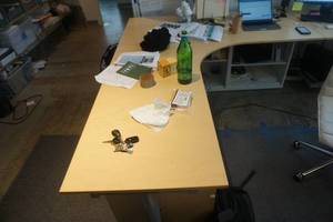 lot 32 image: L Shaped Office Work StationDesk With Chair