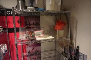 lot 23 image: Stainless Steel 4 Level Adjustable Wheeled Shelving Unit