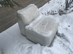 lot 5 image: Outdoor 2 PC Urban Design Imported Sit Concrete Rock Chair With Back