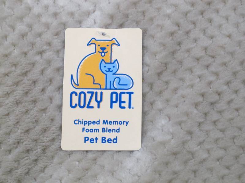 lot 566 image: NEW Jumbo Sized Cozy Pet Suede Chipped Memory Foam Blend Pet Blend - BrownBeige