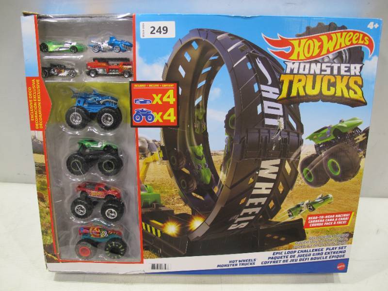 Hot Wheels Monster Trucks Epic Loop Challenge Play Set Includes Monster  Truck And 1:64 Scale Hot Wheels Car Ages 3 And Older