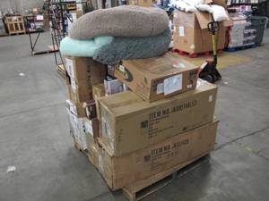 lot 420 image: Pallet of Store Overstock Store and Ecommerce Product and Returns