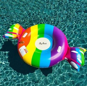 lot 525 image: NEW Members Mark Oversized Inflatable Pool Float with Repair kit Included (Candy), 56 Diameter