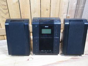 lot 61 image: RCA RS2181i-A Audio System With iPod Dock No Remote