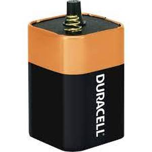 lot 27 image: Lot of 2  Duracell Coppertop Alkaline 6V Lantern Battery