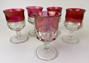 lot 30 image: 5 Tiffin Kings Crown Thumbprint Pattern Ruby Flashed Iridescent Gold Rimmed Goblets