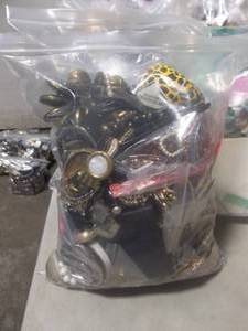 Bulk Lot Of Mixed Costume Jewelry (2 Gallon Bag-Over 10 lbs)