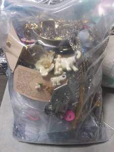 Bulk Lot Of Mixed Costume Jewelry (2 Gallon Bag-Over 10 lbs)