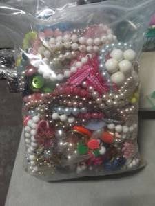 Bulk Lot Of Mixed Costume Jewelry (2 Gallon Bag-Over 10 lbs)