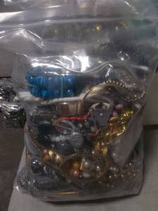 Bulk Lot Of Mixed Costume Jewelry (2 Gallon Bag-Over 10 lbs)