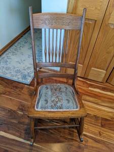lot 444 image: Rocking Chair With Cushion Printed Seat L