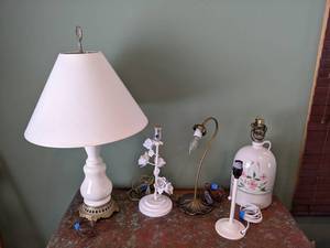 lot 446 image: Five Unique Looking Lamps L