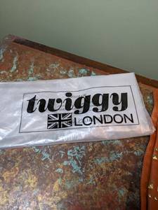 lot 423 image: Classic Twiggy Purse Handbag L