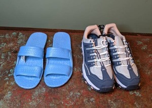 lot 428 image: New Womens Avia Tennis & Pali Hawaii Sandals Size 11 L