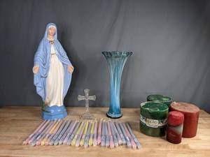 lot 122 image: Virgin Mary Figurine, Glass Vase, Glass Crystal Cross, Large Collection of Candles (Tapers and Pillars)  B