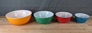 lot 109 image: 4-Piece Pyrex Nesting Mixing Bowls - Orange, Green, Red, & Blue B
