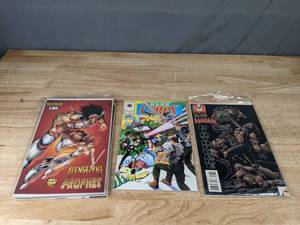 lot 78 image: A Collection of 20 Various Comic Books Including Shadowman, Ripclaw, Images of Shadow Hawk and More  K