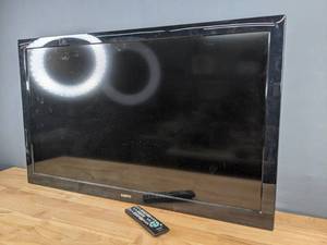 lot 135 image: 42 SANYO HD TV 1080p Z