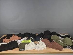 lot 141 image: Selection of Womens Undergarments Victorias Secret, Pink, Aerie G
