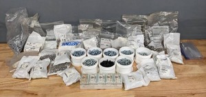 lot 239 image: Very Large Assortment of Various Size Screws T