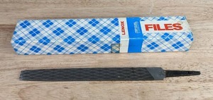 lot 326 image: NEW Box of 9 Lenox Master Cut Flat Metal Files  T
