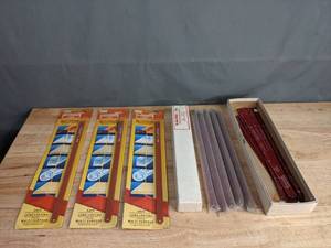 lot 306 image: A Variety of 12 Inch Hacksaw Blades  T