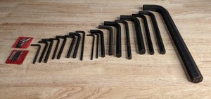 lot 272 image: Pile of 18 Hex L-Key Allen Wrenches and Tip Kit T