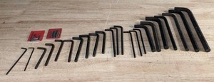 lot 269 image: Pile of 23 Hex L-Key Allen Wrenches and Tip Kit T