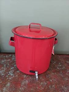 lot 453 image: Stock Pot L