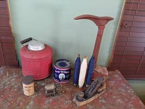 lot 455 image: Unique Items Tins Shoe Horn L